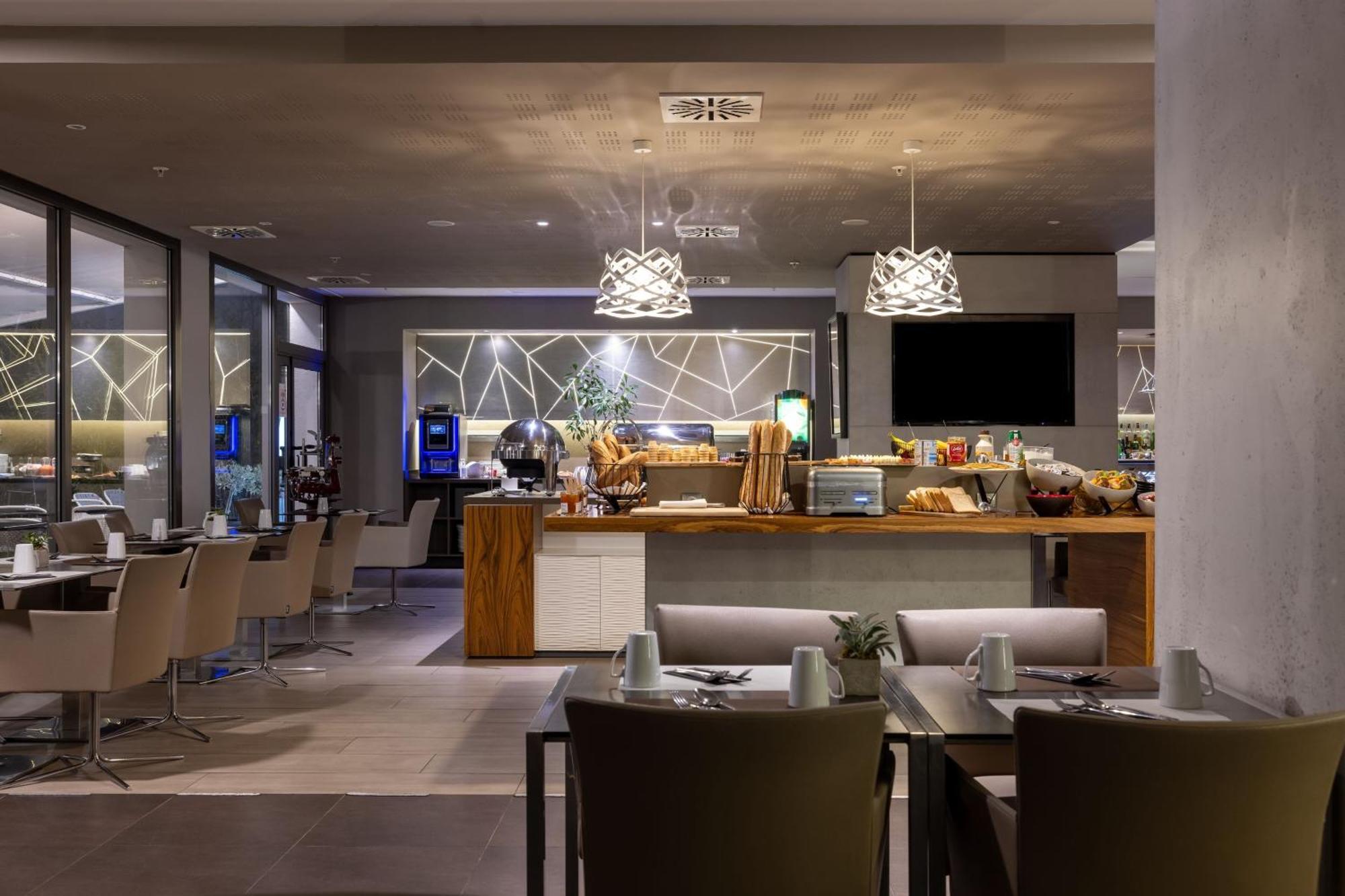Ac By Marriott Prado Velodrome Marseilles